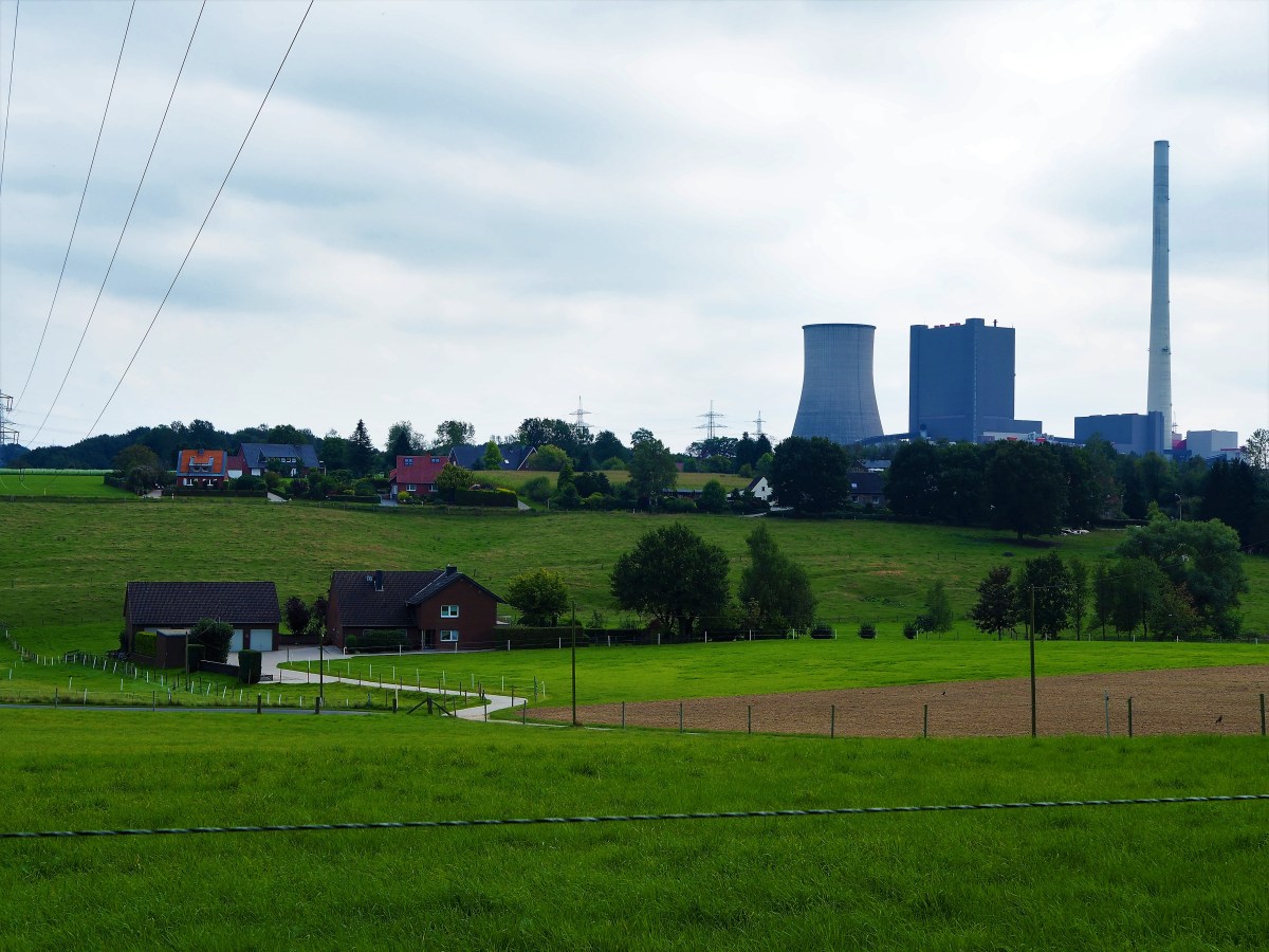 Das Kohlekraftwerk Ibbenbüren auf dem Rundweg Schlangenplättken Mettingen