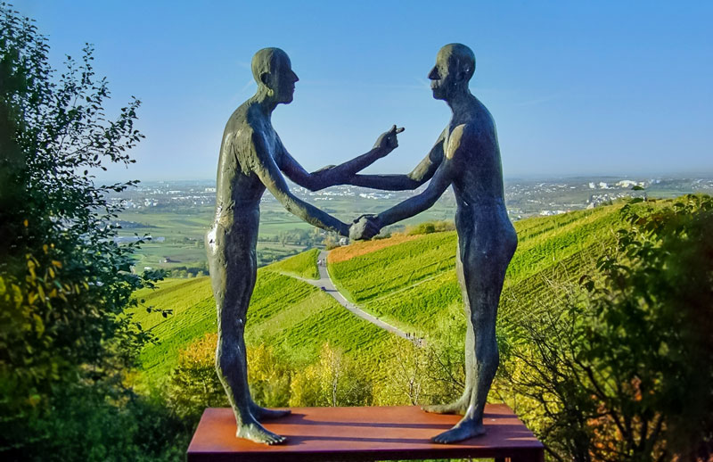 Skulpturenpfad Strümpfelbach, Baden-Württemberg, Skulptur Dialog